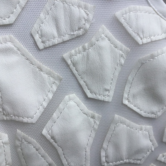 Two cream colored Tops: Vince Camuto / NY & Co. - Picture 5 of 11